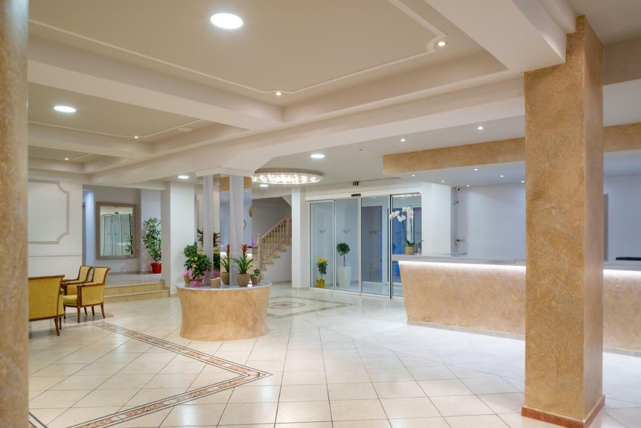 CNic Gemini Hotel Mesongi Luaran gambar